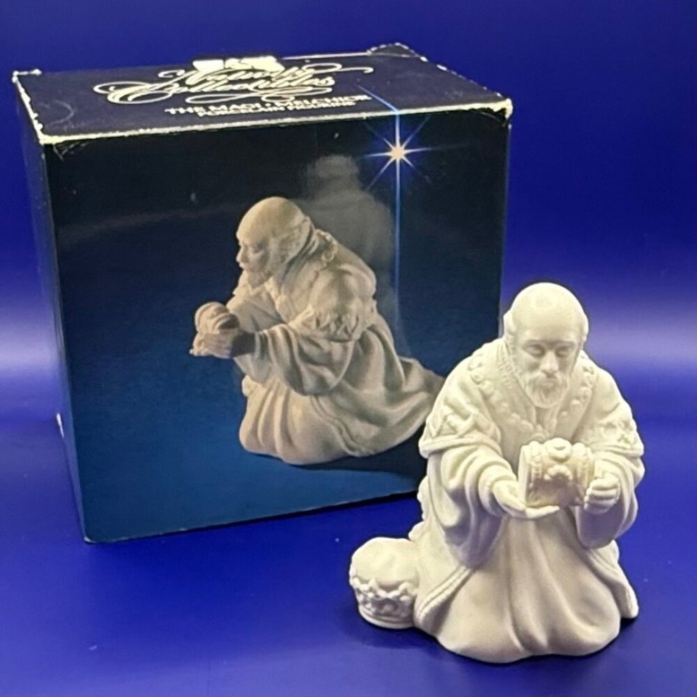 Vintage Avon Nativity Collectible MELCHIOR THE MAGI Porcelain‎ Figurine 1982